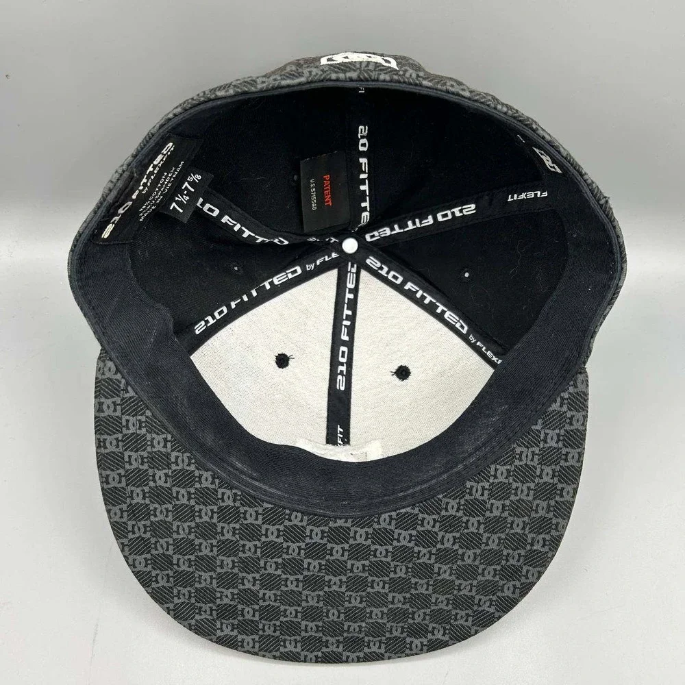 DC Shoes Hat Men 7 1/4-7 5/8 Black Embroidered Stretch Fitted Cap